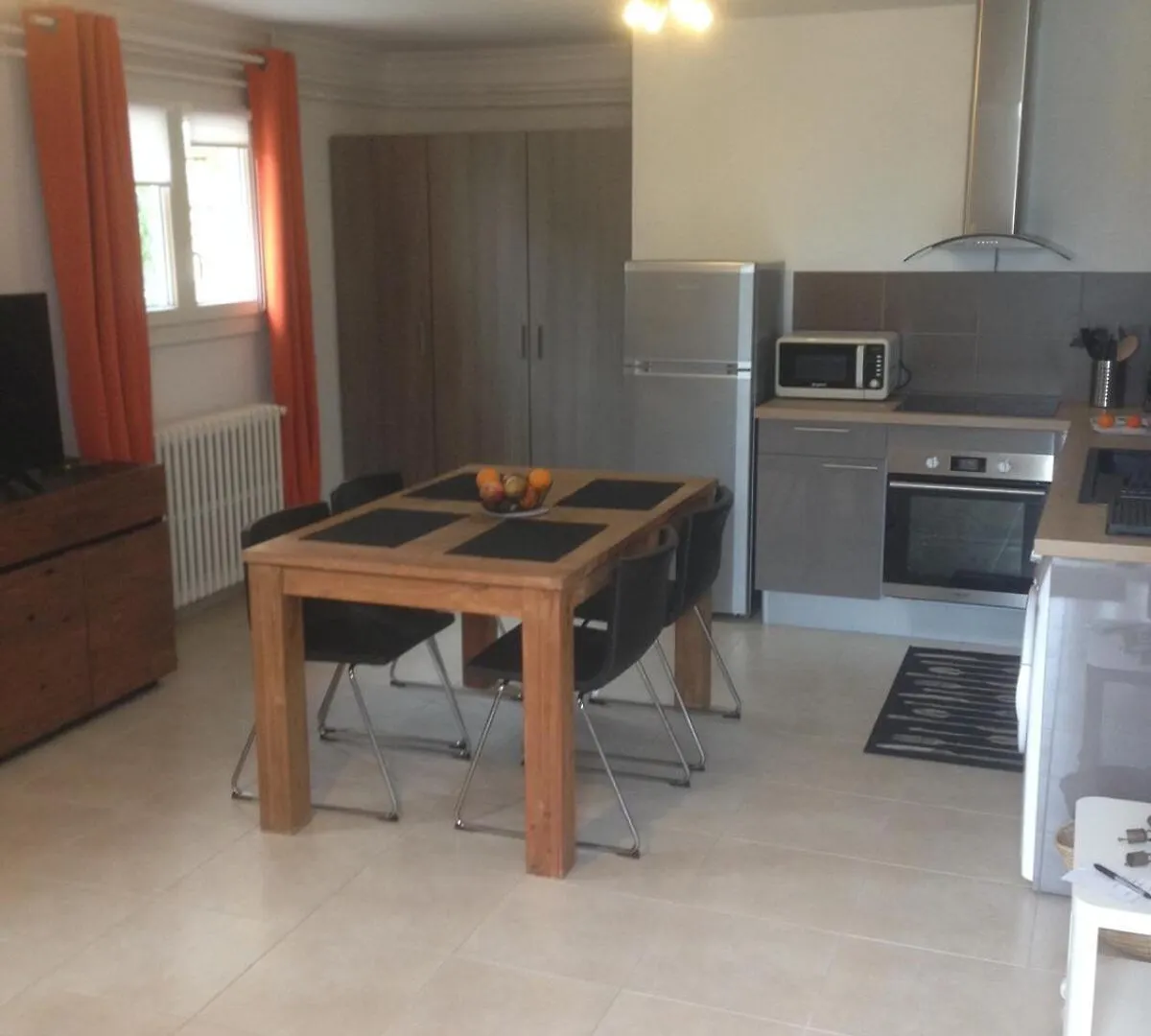Gite Classe Touristique Belle Piscine 8Kmd'Avignon Entraigues-sur-la-Sorgue