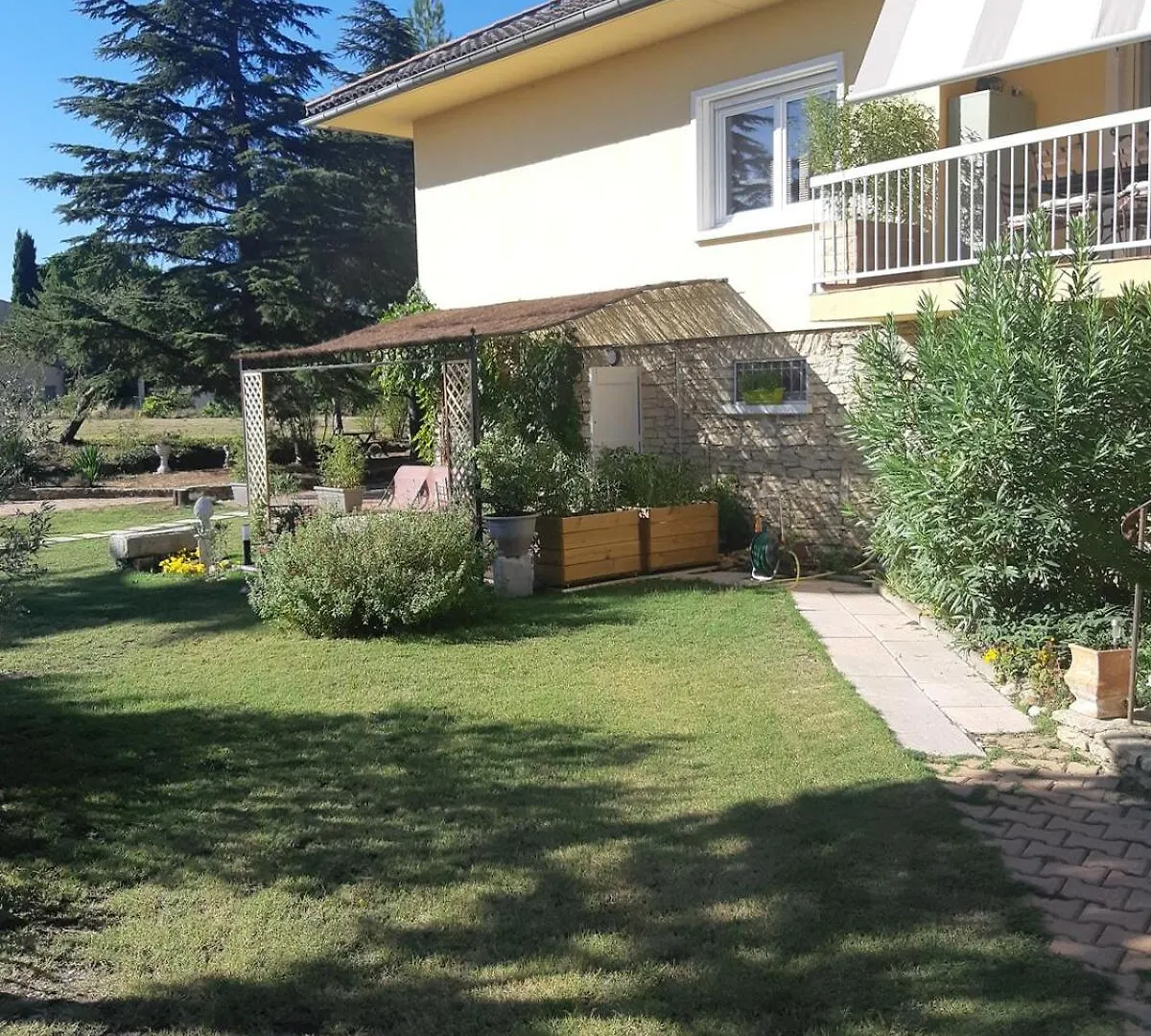 Gite Classe Touristique Belle Piscine 8Kmd'Avignon Entraigues-sur-la-Sorgue Apartment